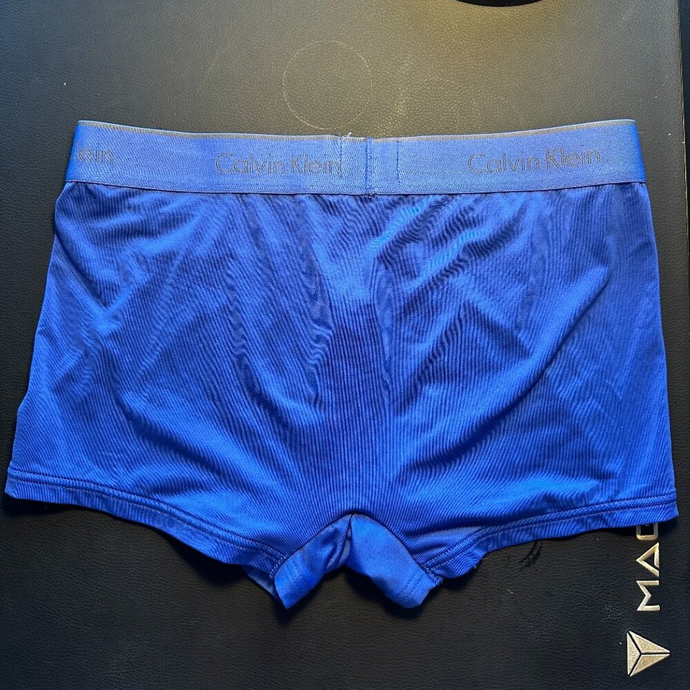 SOLD Calvin Klein Men's Trunks Blue (Medium) - Picture 8 of 9